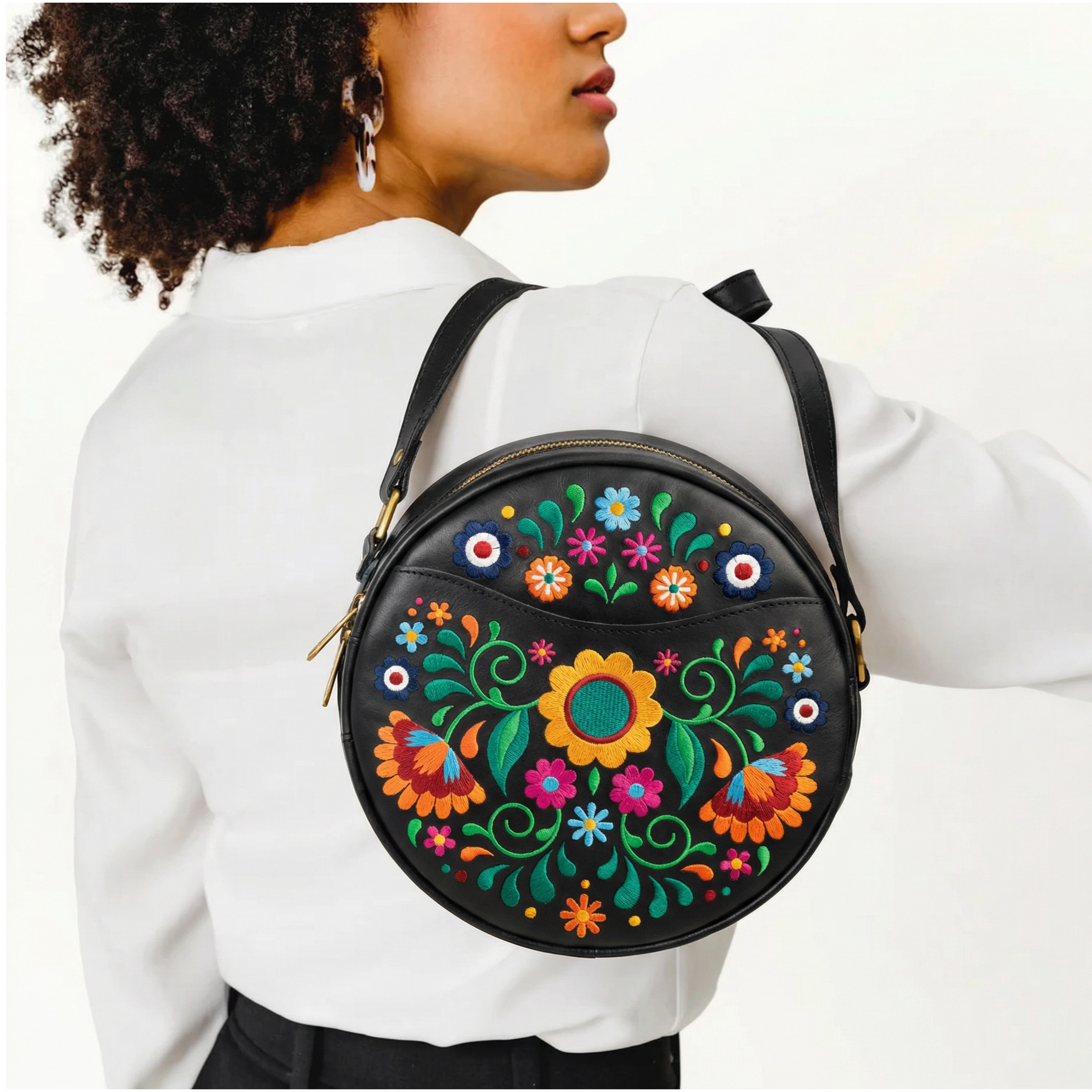 Bordado Circle Bag