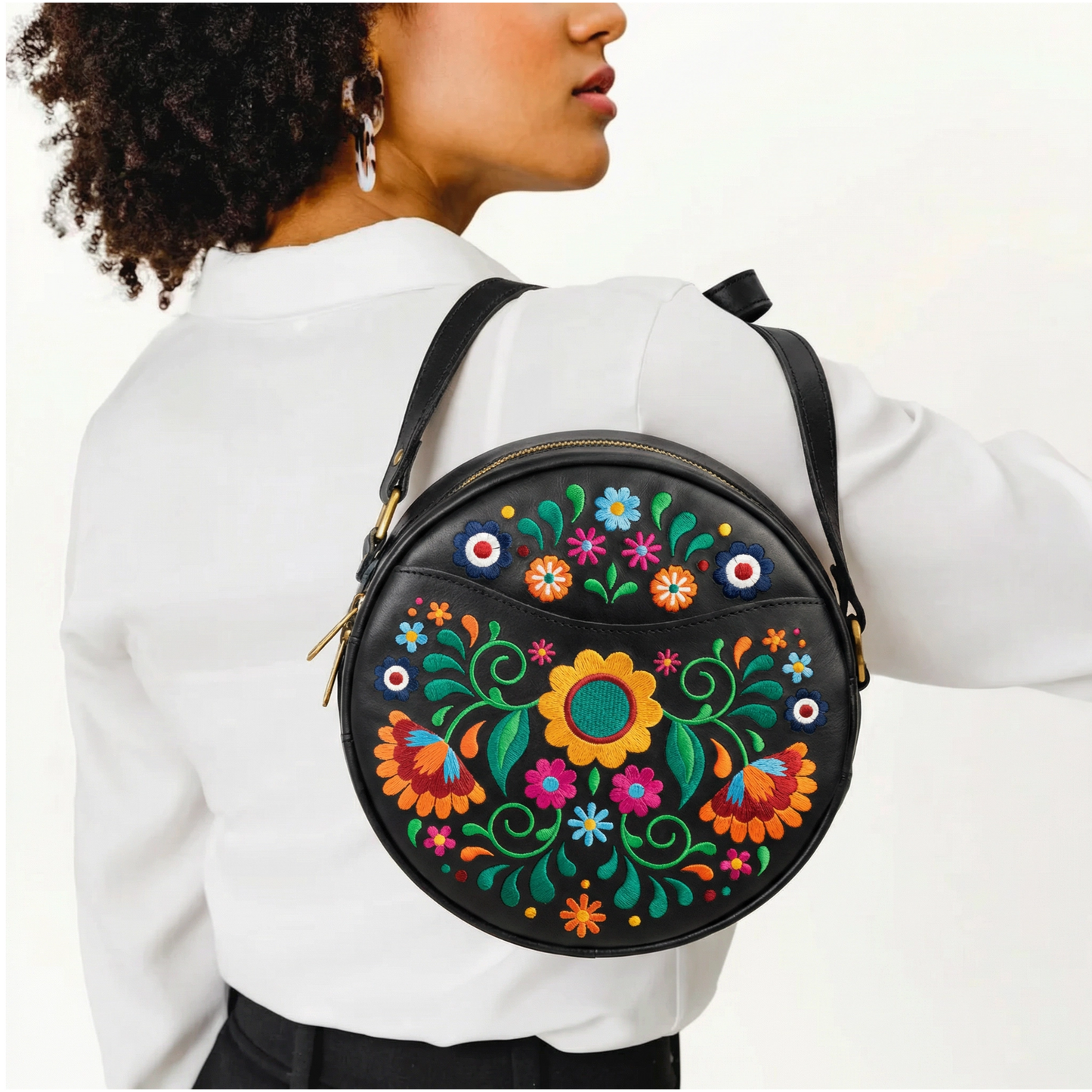 Bordado Circle Bag
